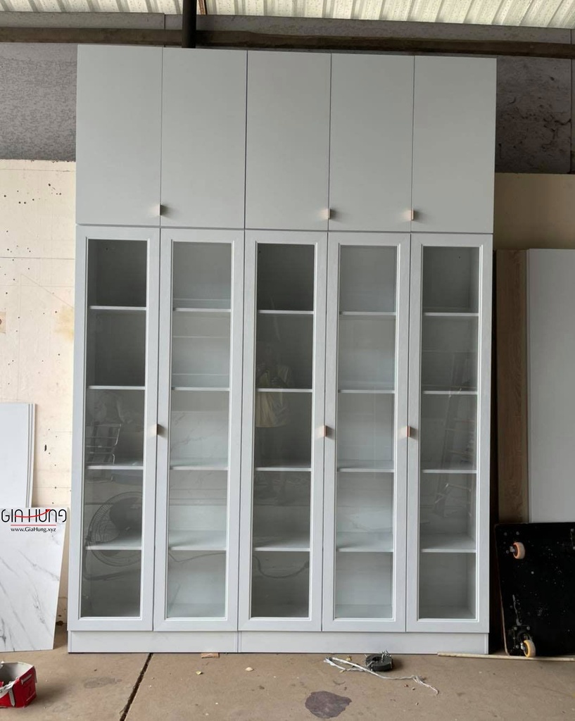 Tủ trưng bày sản phẩm gỗ công nghiệp MDF chống ẩm cánh kính LHS-7027