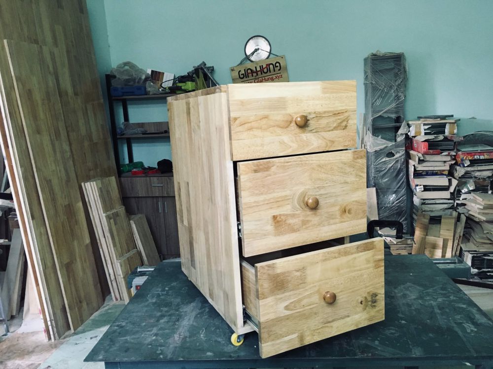 Tủ hồ sơ cá nhân gỗ cao su có 3 ngăn kéo LHS-3250